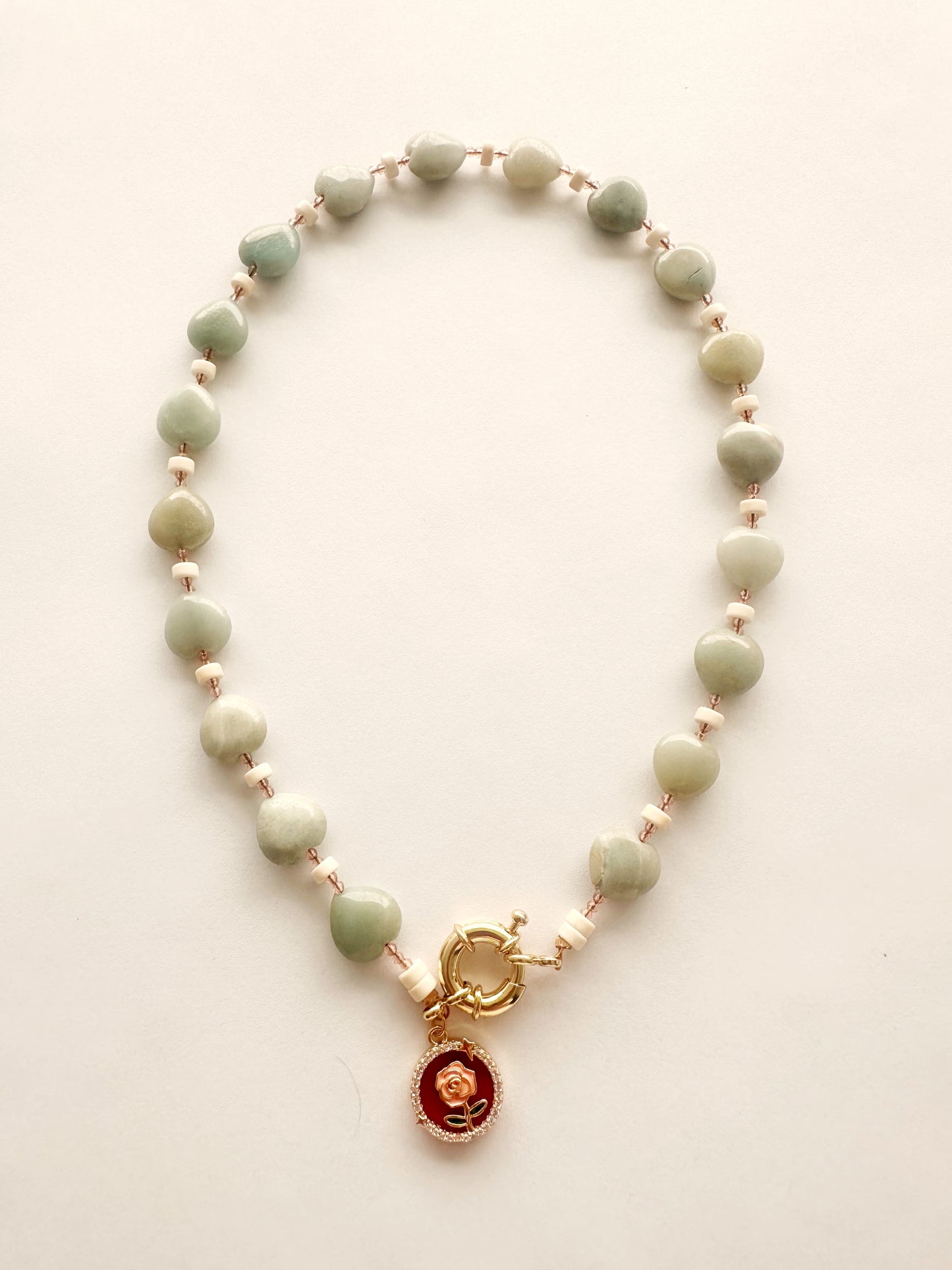 COLLAR ROSA JADE