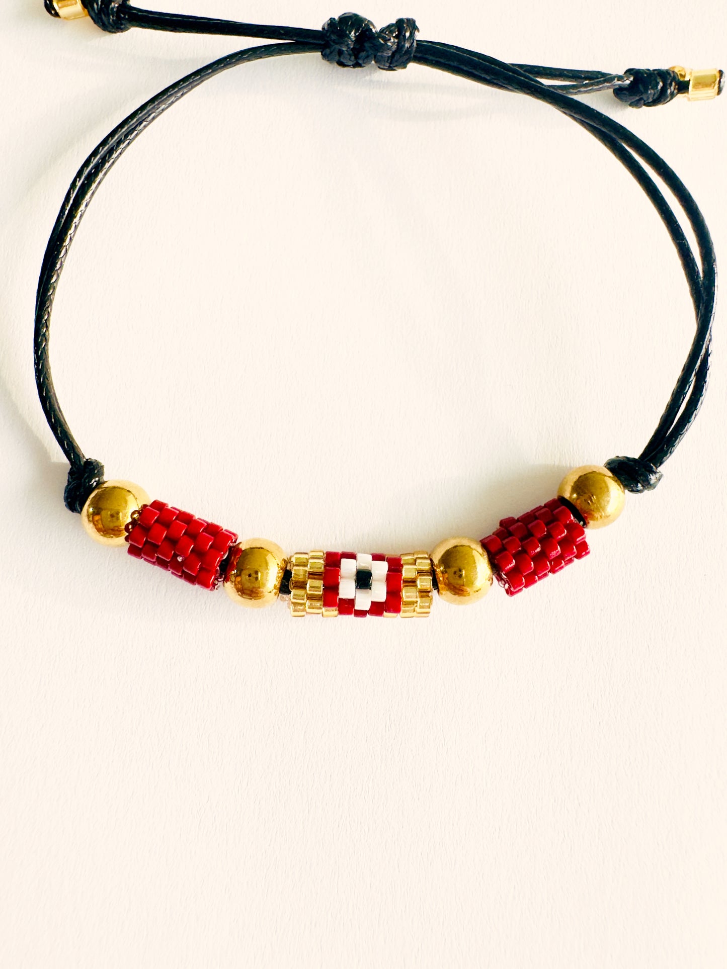 PULSERA TALISMAN BO