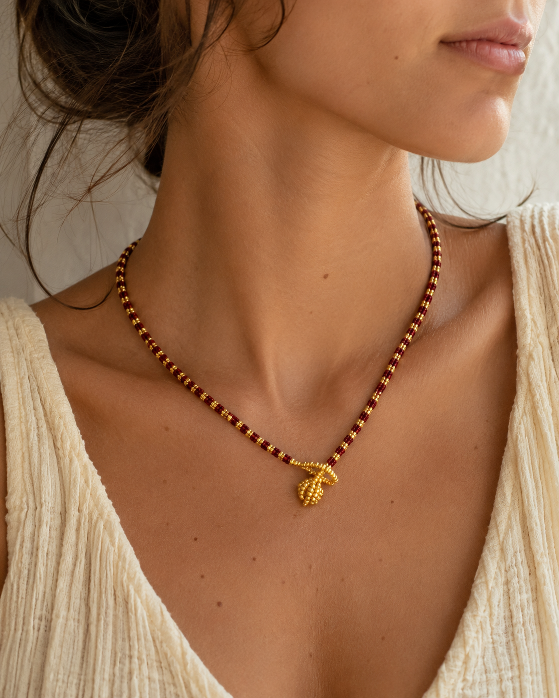 COLLAR NUDO DE LUZ