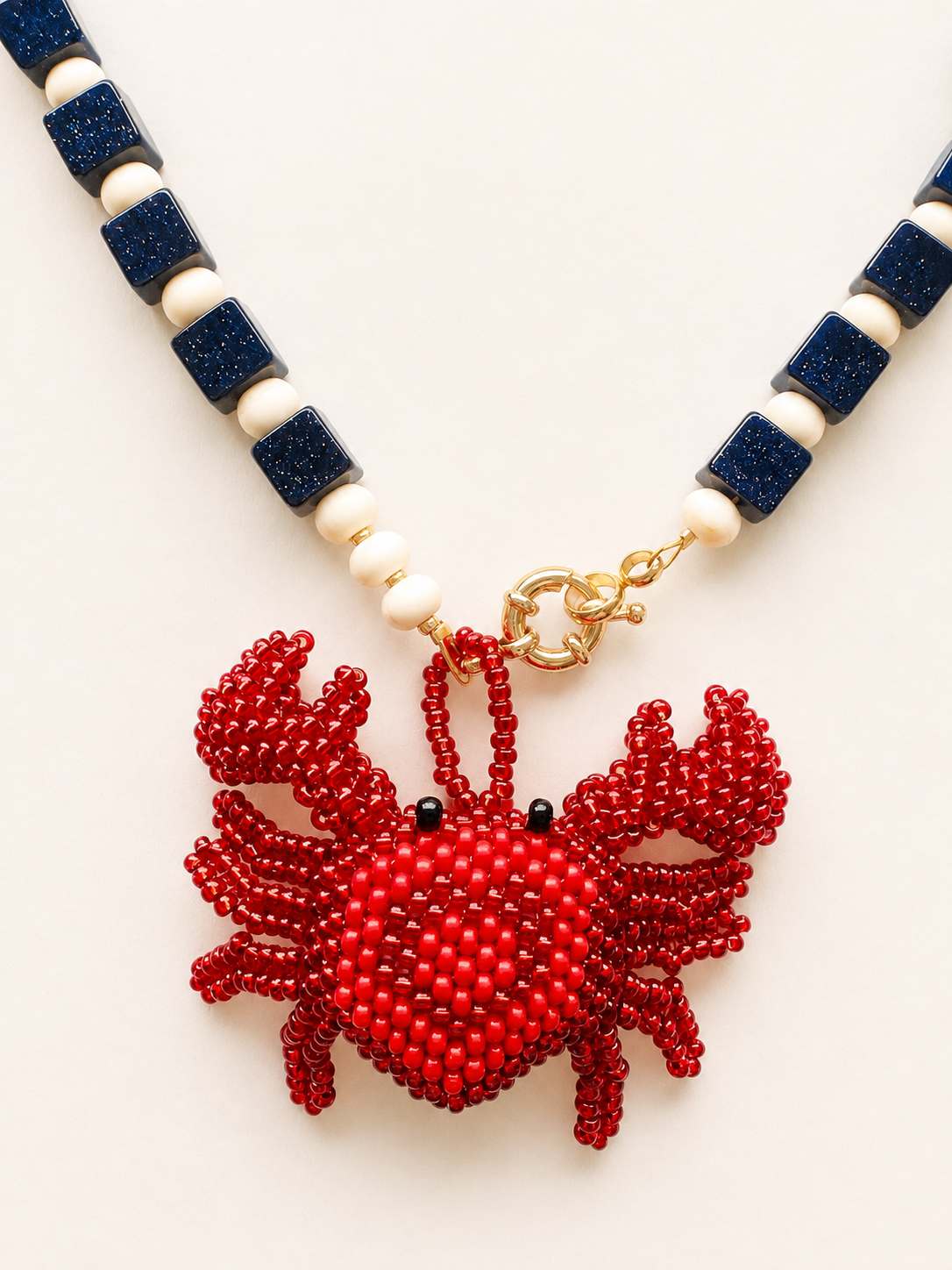 COLLAR CANGREJO CARMESI