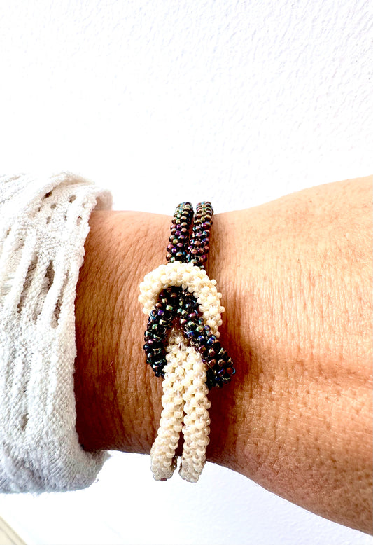 PULSERA LAZO DE MEDIA LUNA
