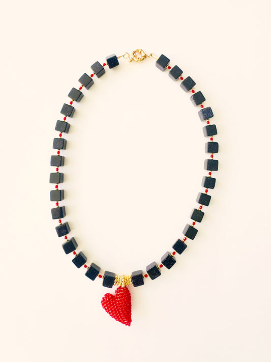 COLLAR CORAZÓN ECLIPSE