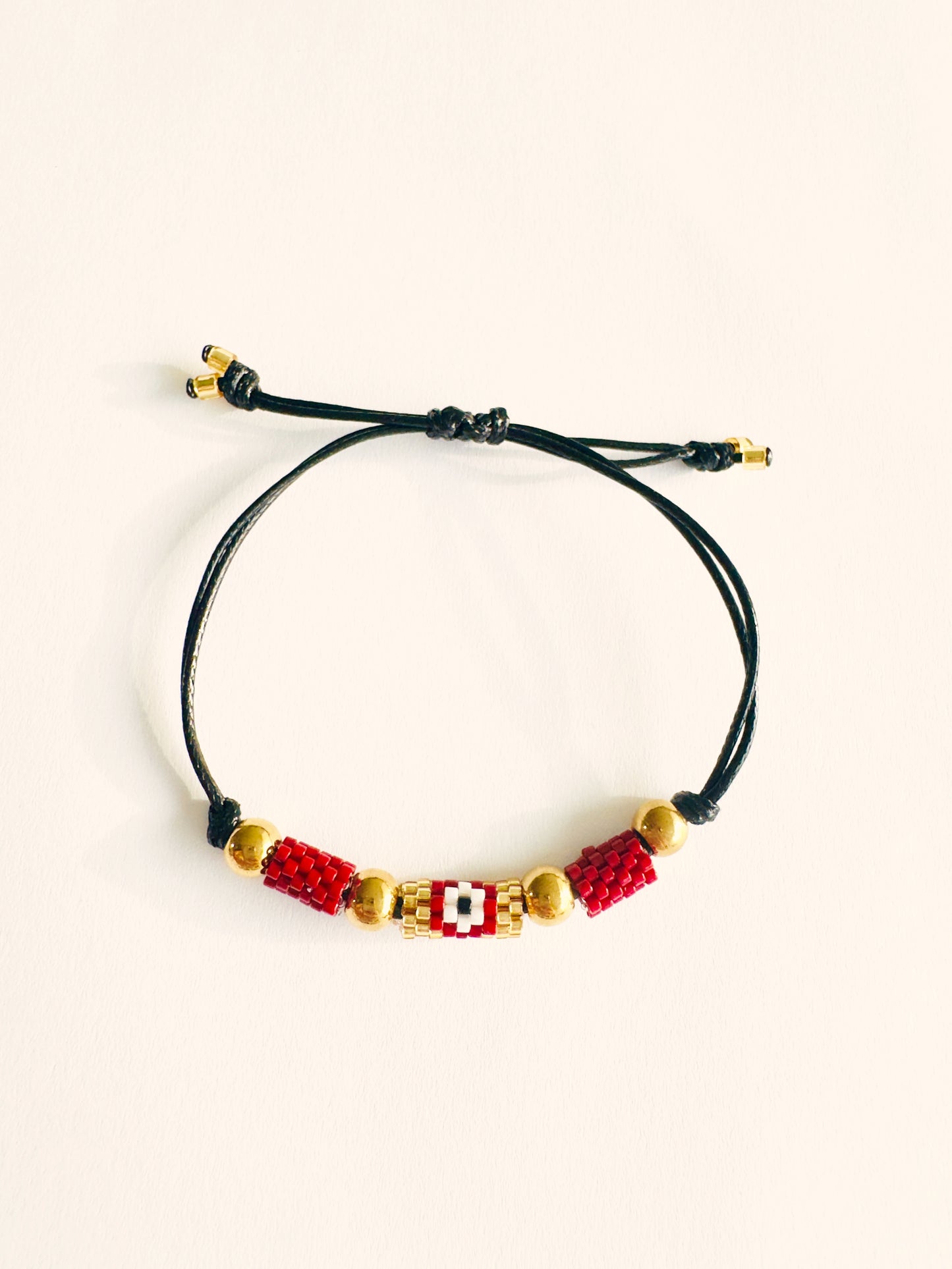 PULSERA TALISMAN BO