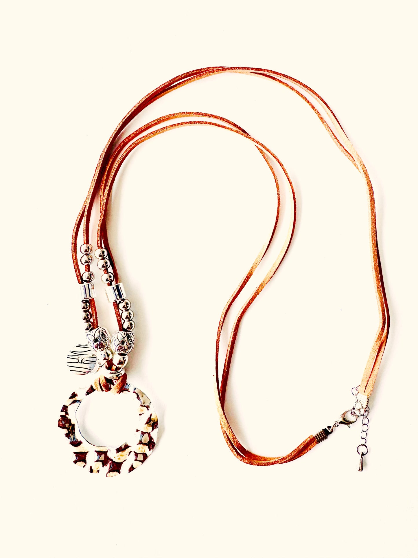 COLLAR AURA TIERRA